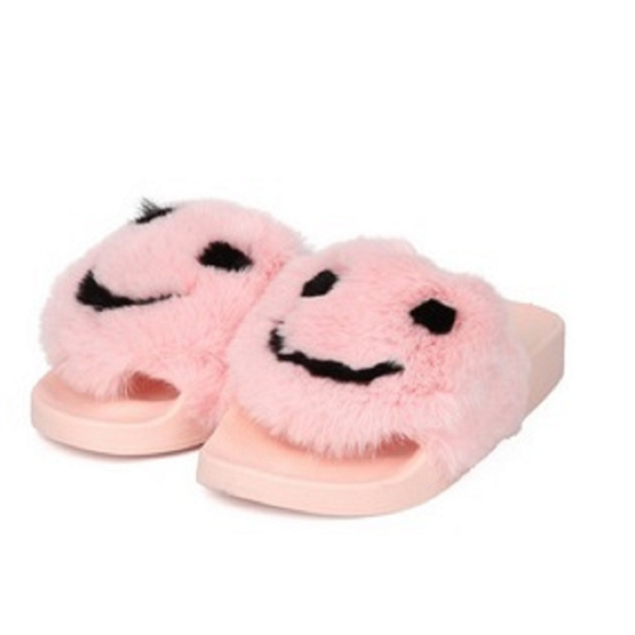 *LAST ONE sz 6* Faux Fur Pink Smile Slippers NWT - Picture 2 of 5